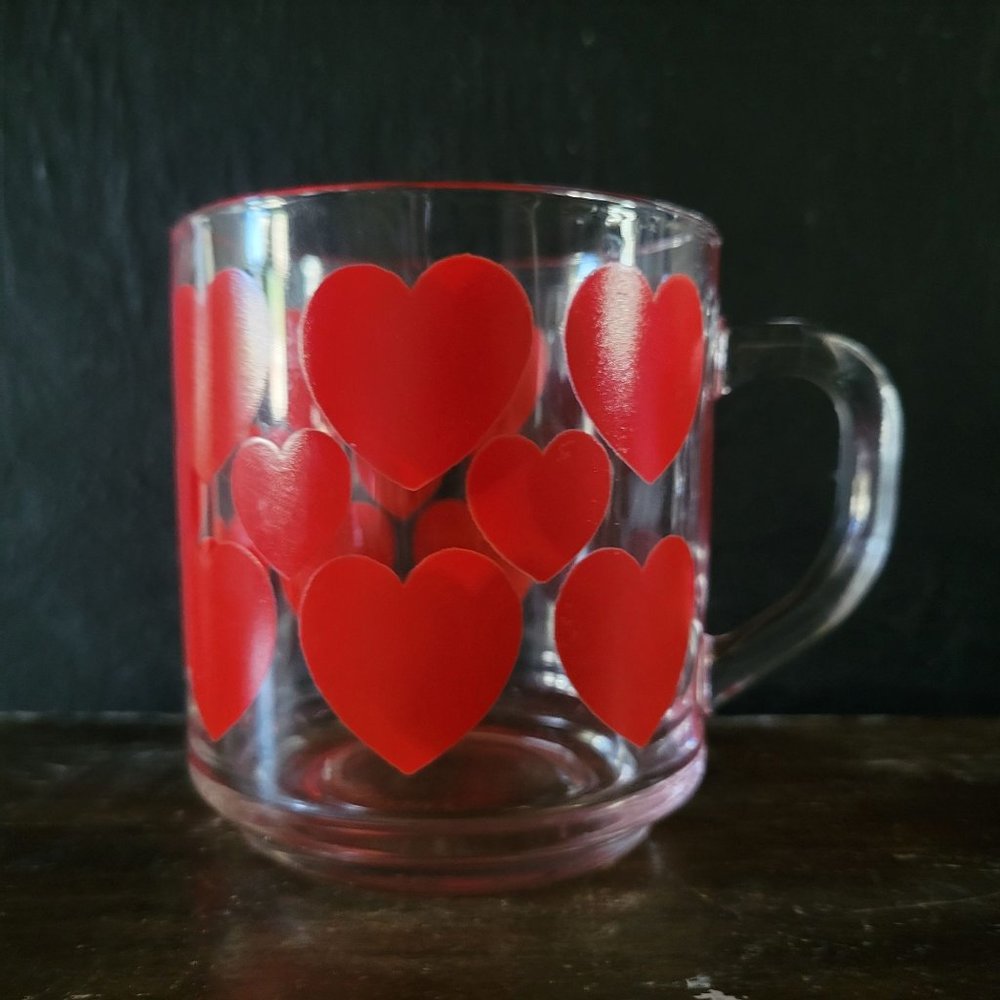 Vtg Arocroc France Red Heart Glass Mug, Clear Glass Mug Red Heart Design *Read